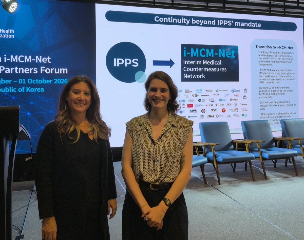 La Dr Maria Van Kerkhove de l'OMS et la Dr Caia Dominicus de l'IPPS au Forum des partenaires de l'i-MCM-Net à Séoul, République de Corée